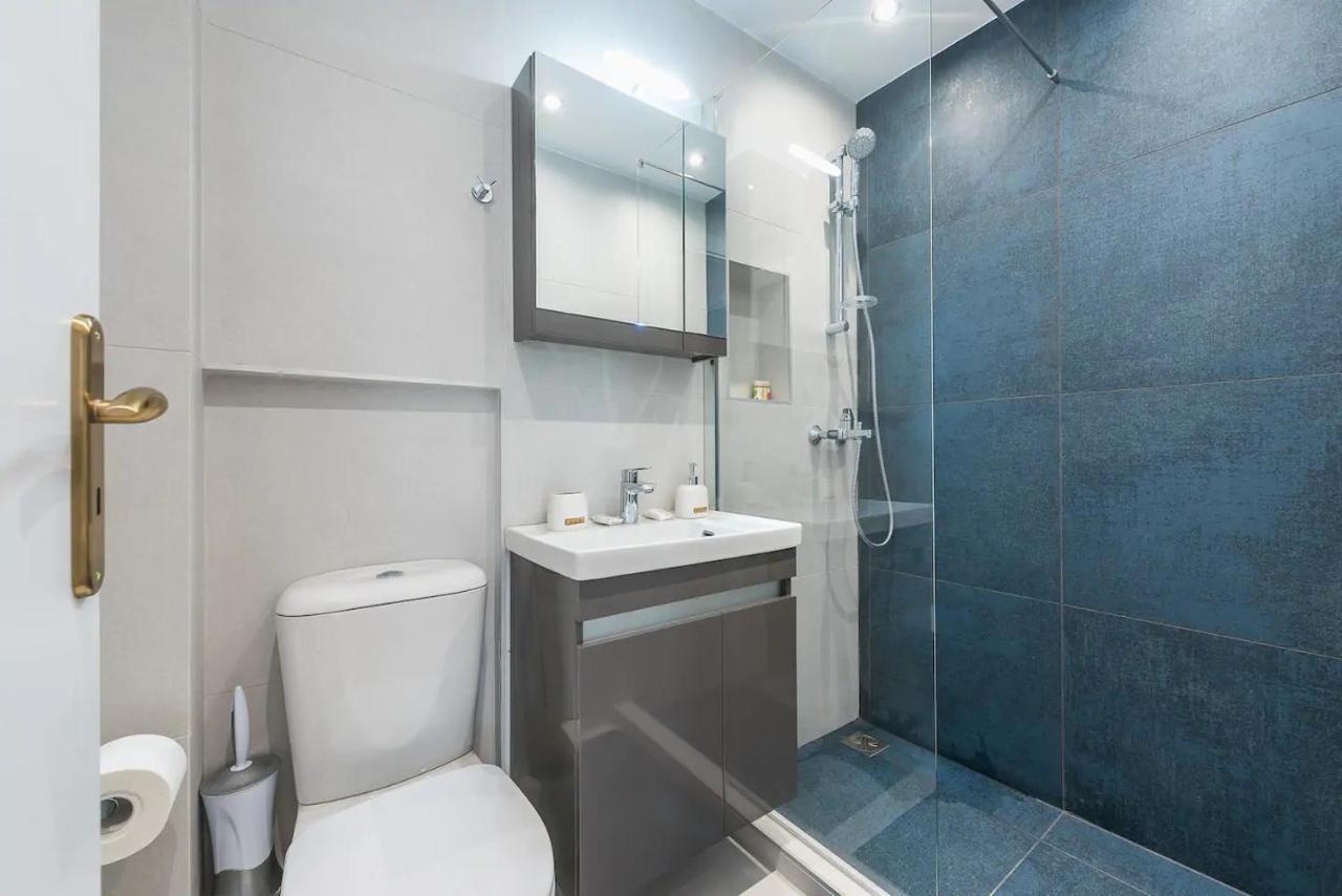 Glyfada Glass-walled Designed Apartment *