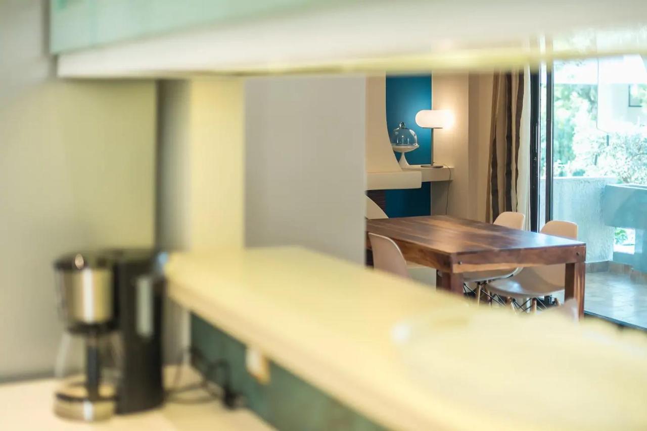 Glyfada Glass-walled Designed *